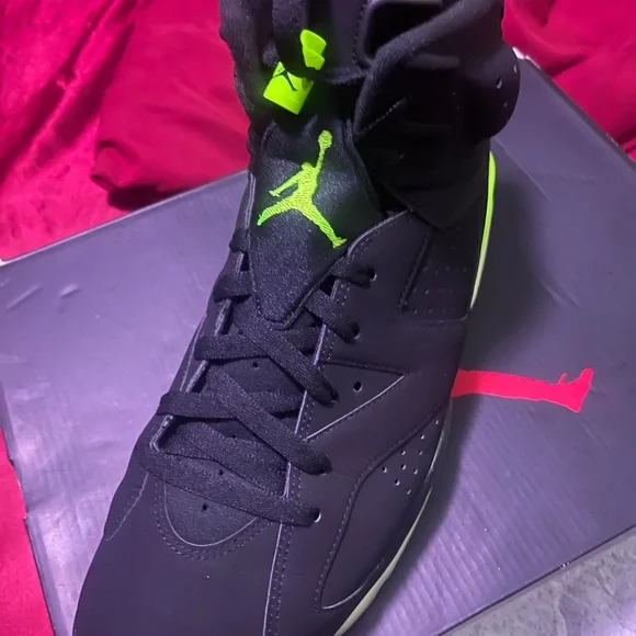 Sz 13 Jordan Retro 6 Elec Green - Picture 3 of 4